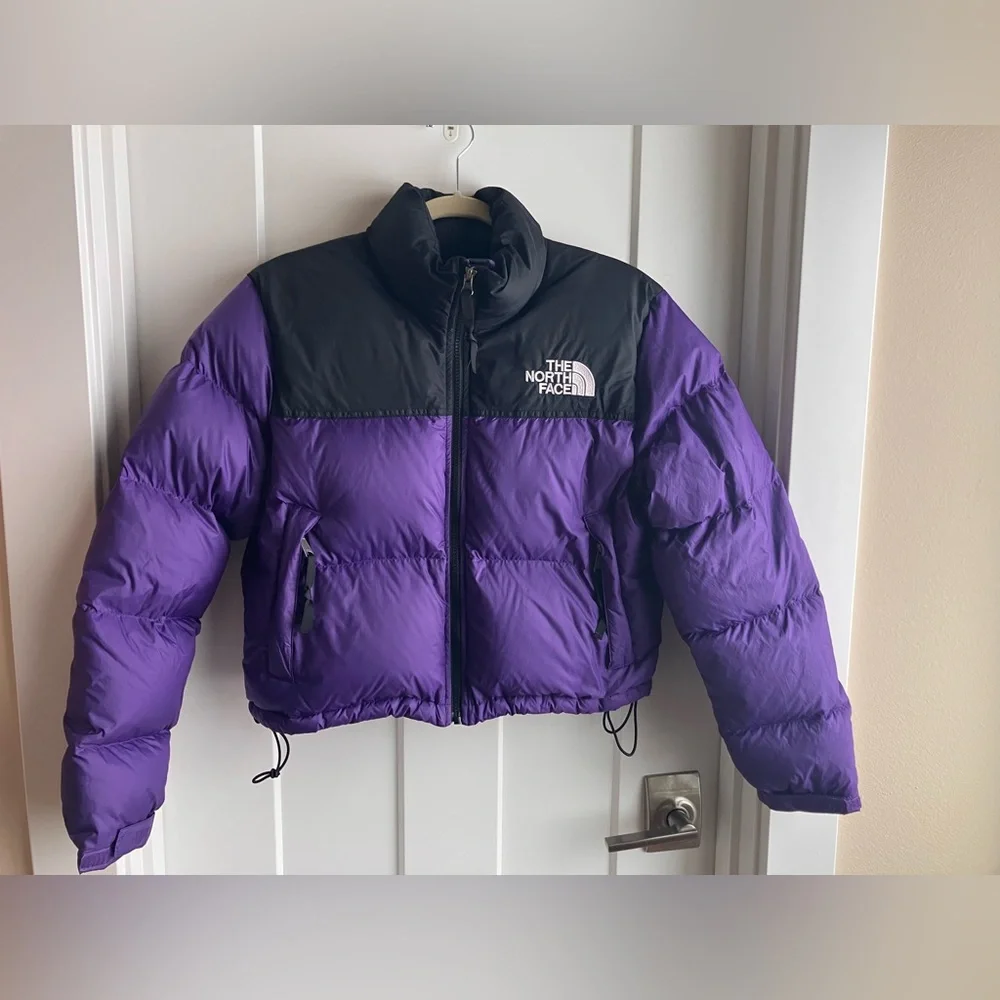 North Face Women’s Nuptse Short Jacket - Picture 3 of 5